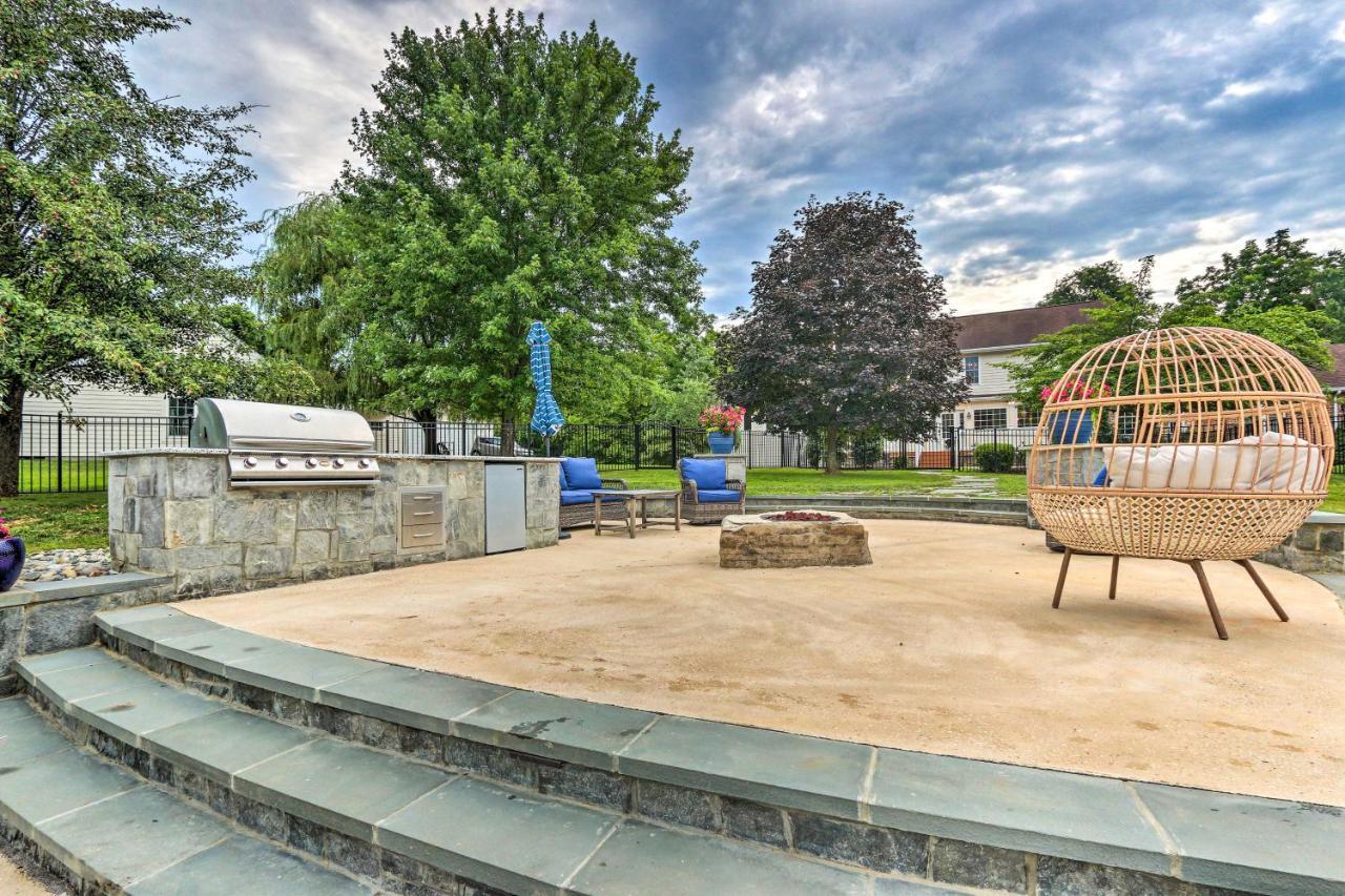 Charles Town Home With Private Pool And Hot Tub Exterior photo